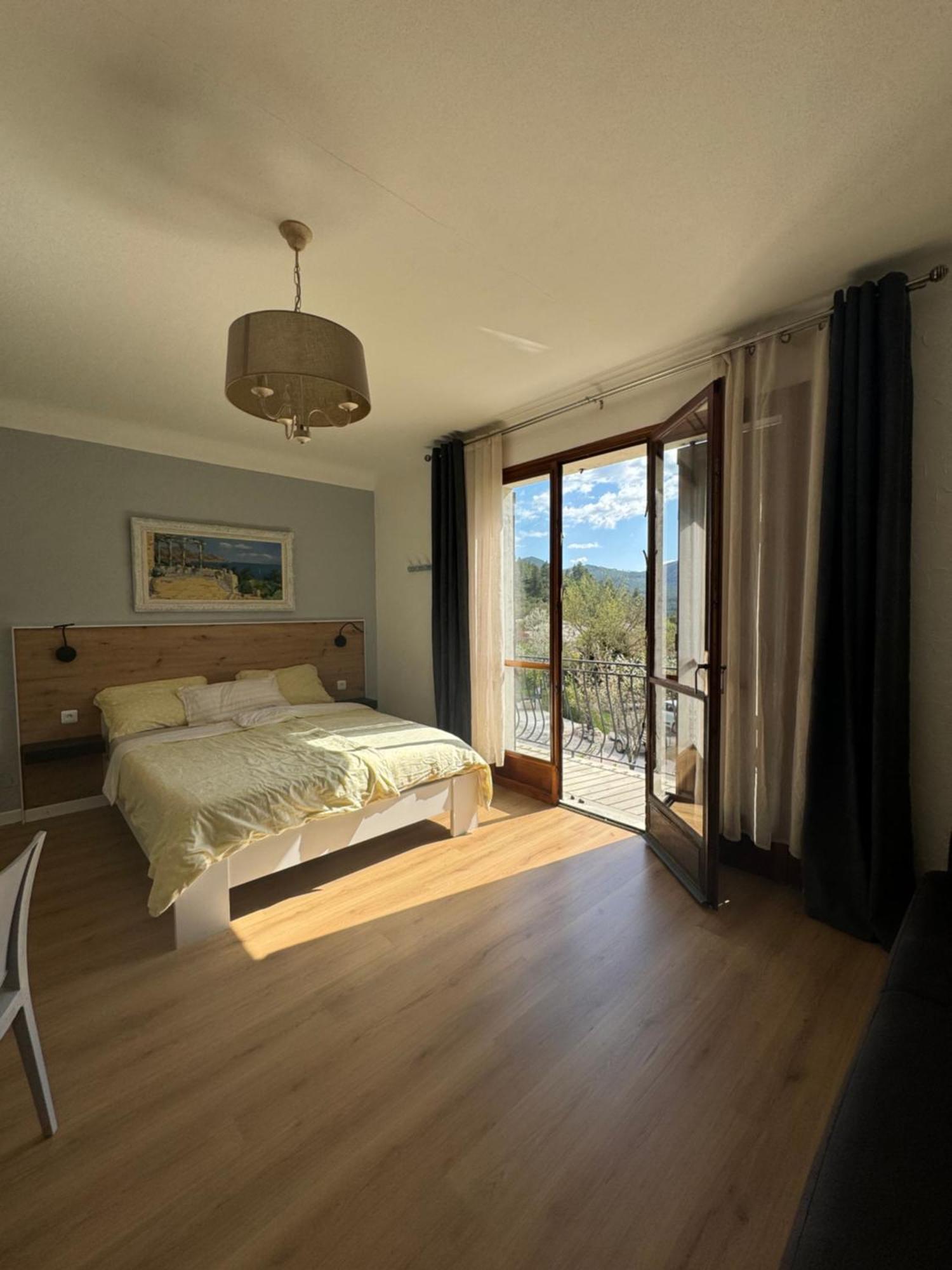Bnb Castellane Chambre D'Hotes B&B Екстериор снимка