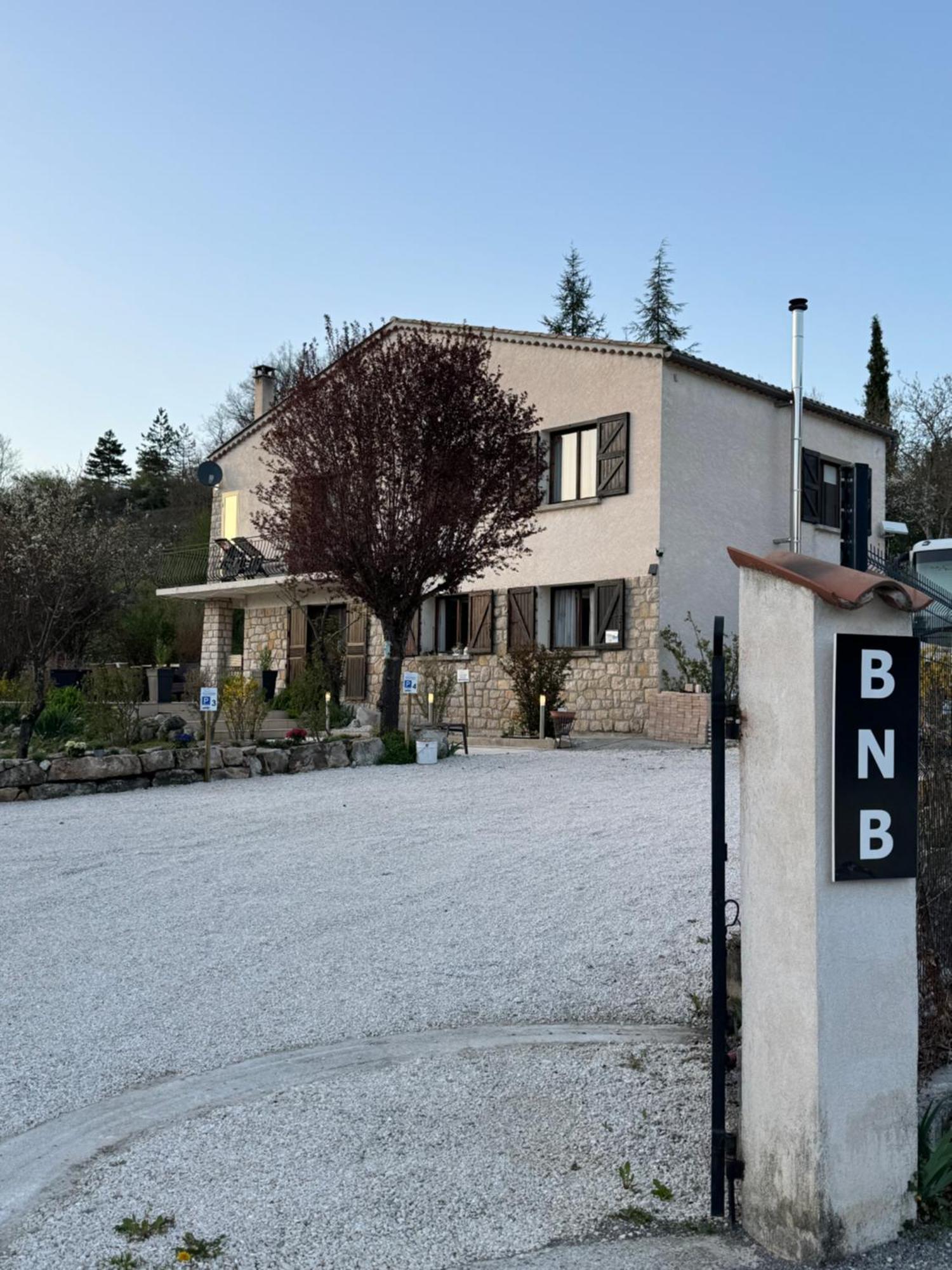 Bnb Castellane Chambre D'Hotes B&B Екстериор снимка