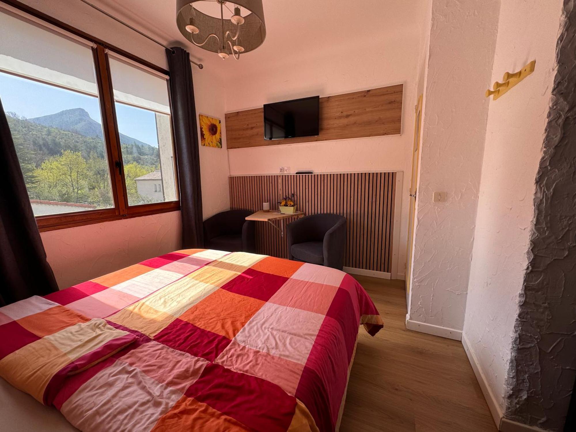 Bnb Castellane Chambre D'Hotes B&B Екстериор снимка